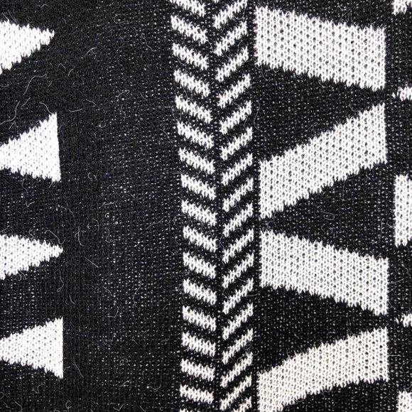 Cato Geometric Black & White Long Fuzzy Open Vest - Picture 4 of 6